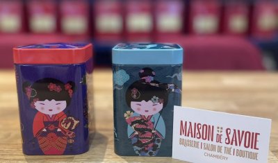 Boites à thé vides de 100 grammes à vendre dans votre salon de thé à Chambéry